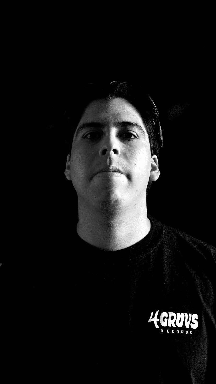 Retrato en blanco y negro de Ricardo Lara